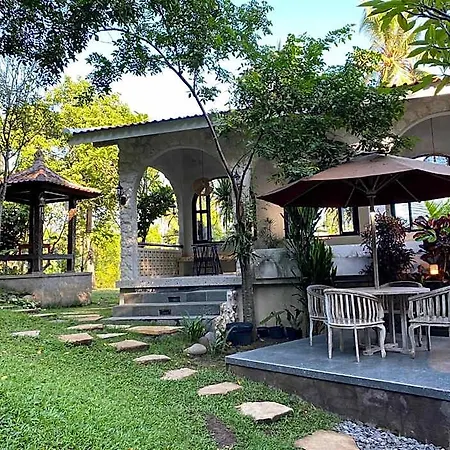 Mayong Bali Villa And Hostel